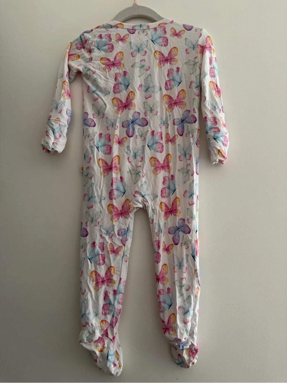Posh Peanut Butterfly-Print Footed One-Piece Pajamas - White/Pastel size 12-18m